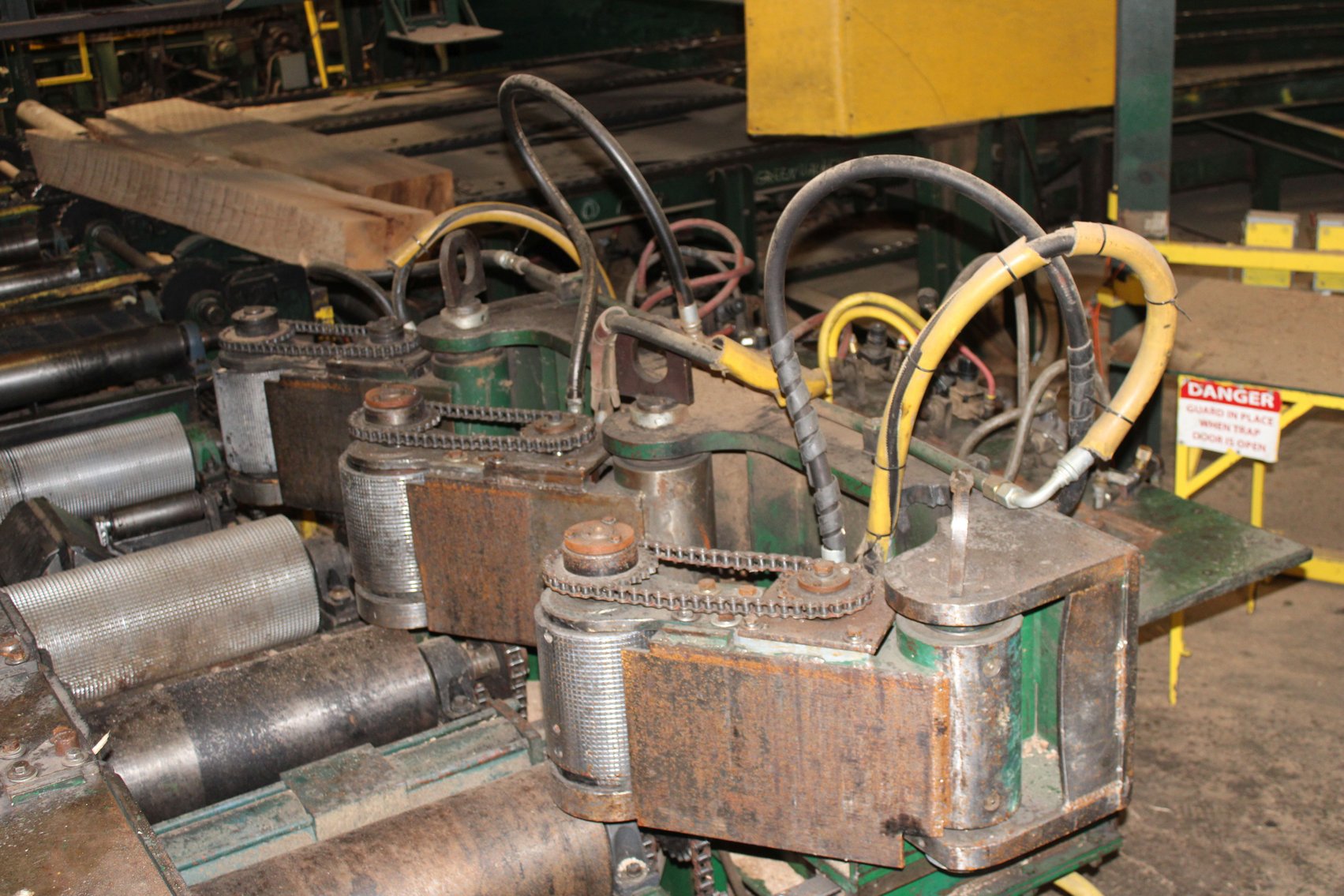 Image for COMPLETE SALEM 7' LINE BAR RESAW SYSTEM