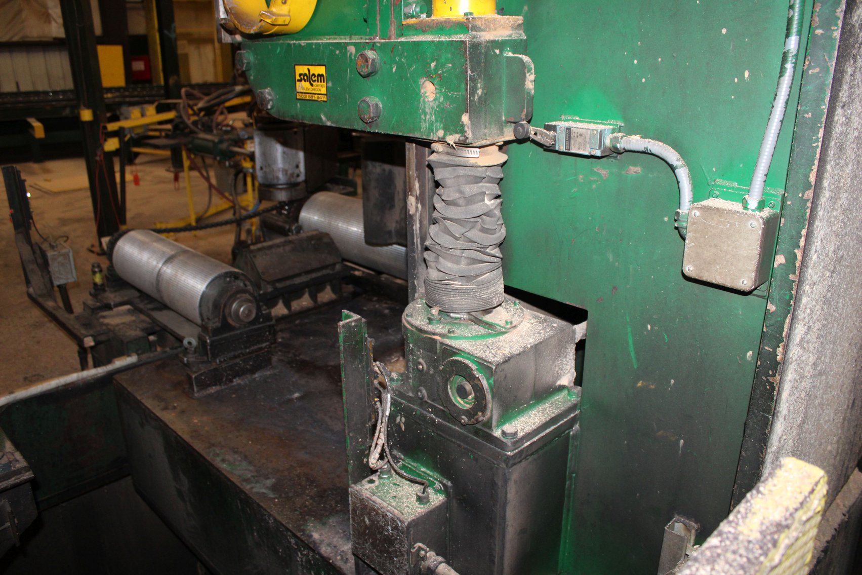 Image for COMPLETE SALEM 7' LINE BAR RESAW SYSTEM