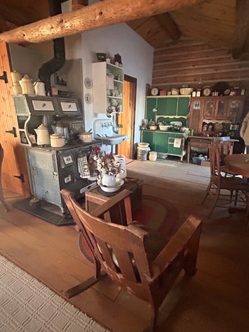 Image for Tom & Dixie Thompson ANTIQUE & Household Auction