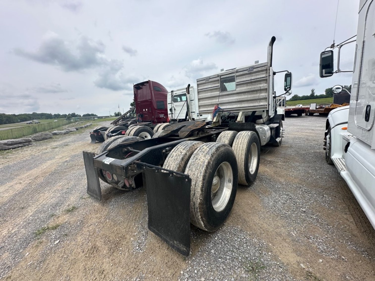 Image for 2014 MACK CXU613 GOLD DOG T/A TRUCK TRACTOR