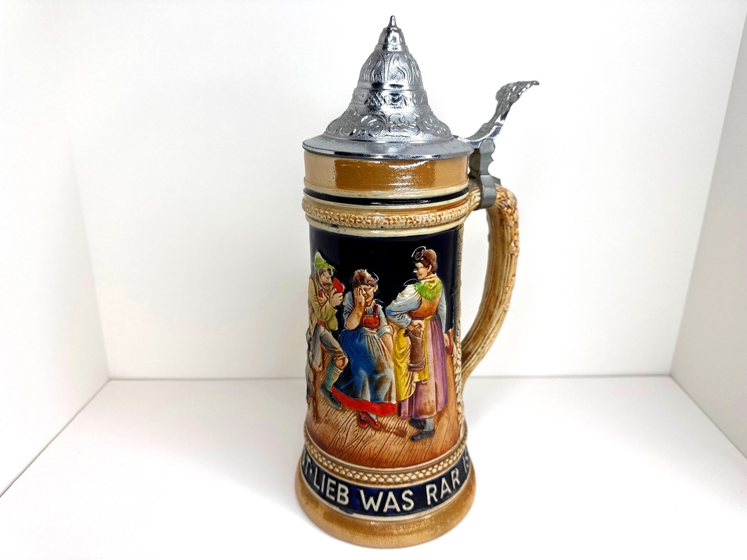 Image for Online Auction - Vintage Steins, Knives, Clocks and Belt Buckles