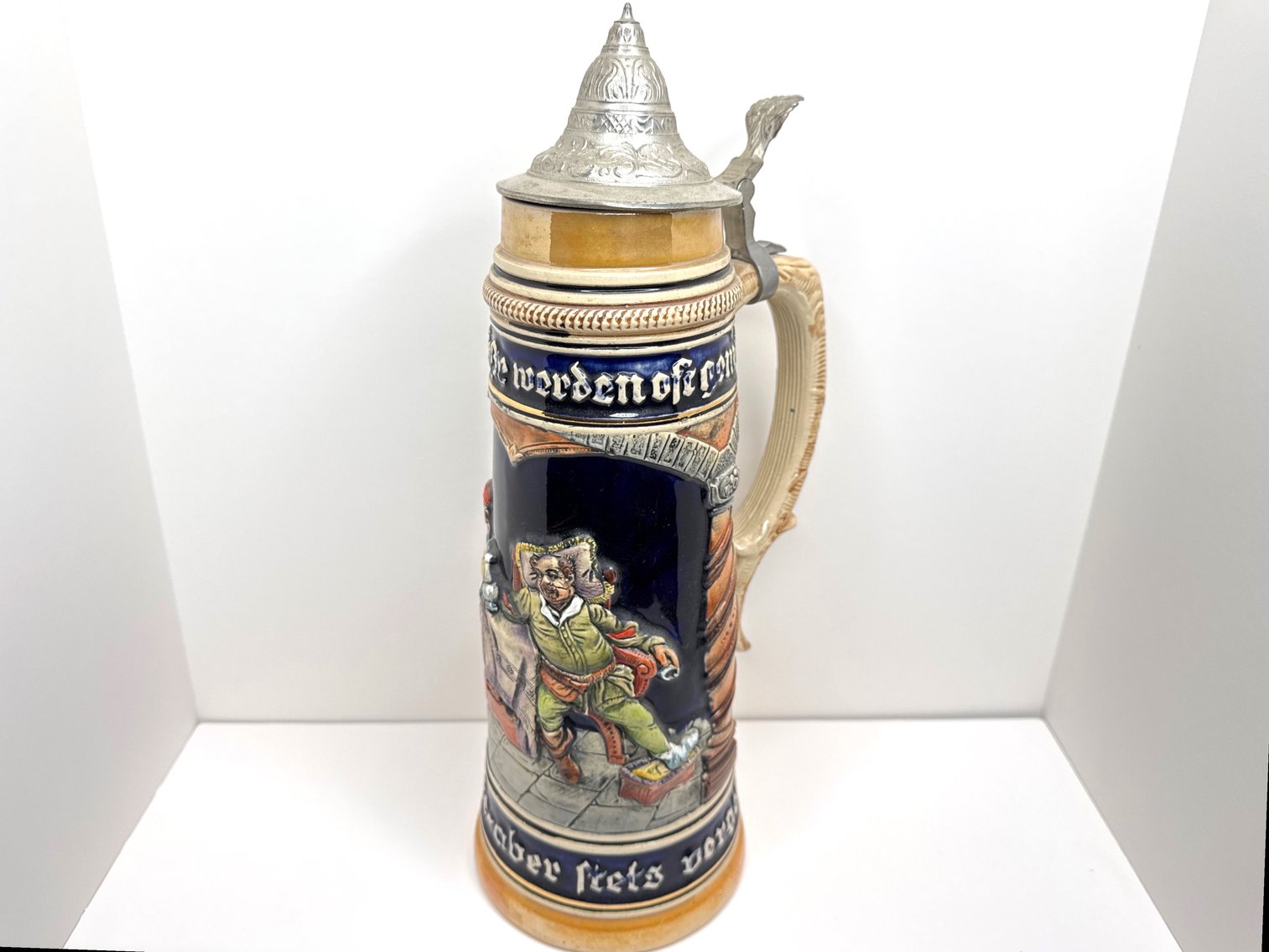 Image for Online Auction - Vintage Steins, Knives, Clocks and Belt Buckles