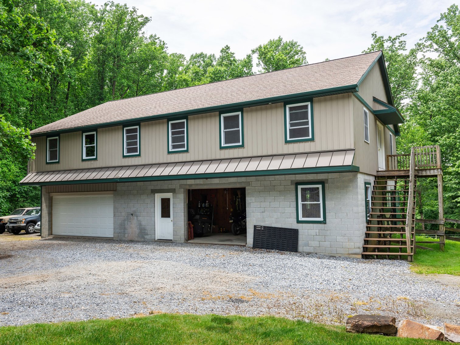 Image for Real Estate Auction for Dave and Dorothy Stoltzfoos