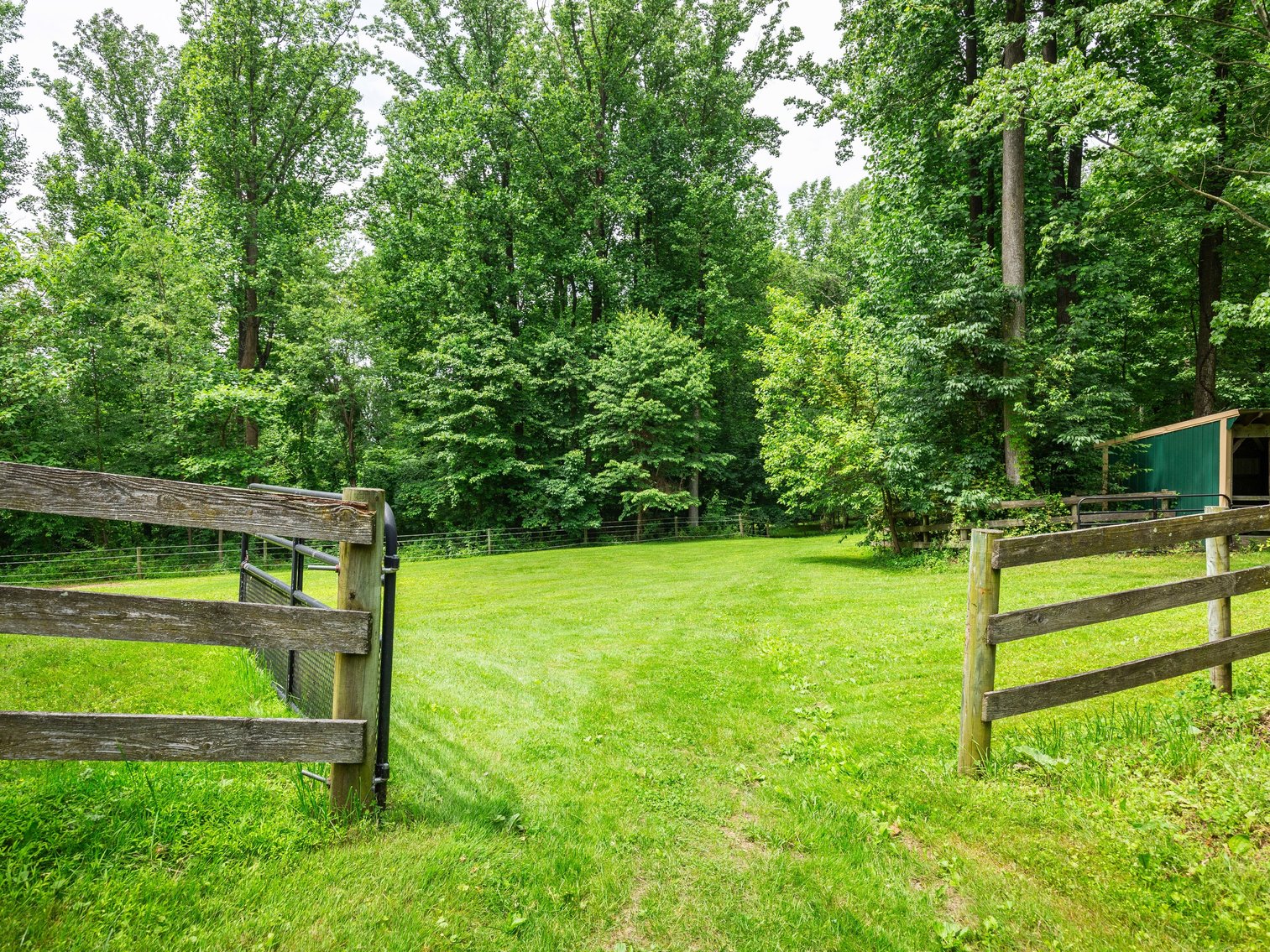 Image for Real Estate Auction for Dave and Dorothy Stoltzfoos