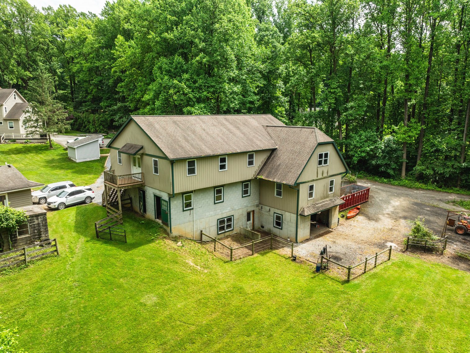 Image for Real Estate Auction for Dave and Dorothy Stoltzfoos