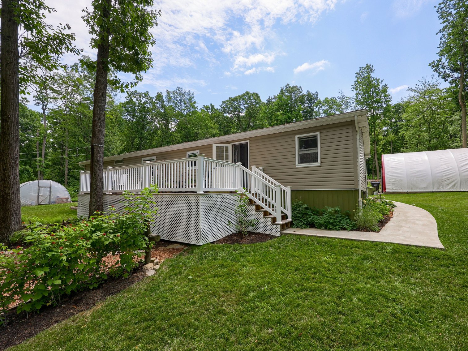 Image for Real Estate Auction For Johnny Lee & Kathryn Riehl