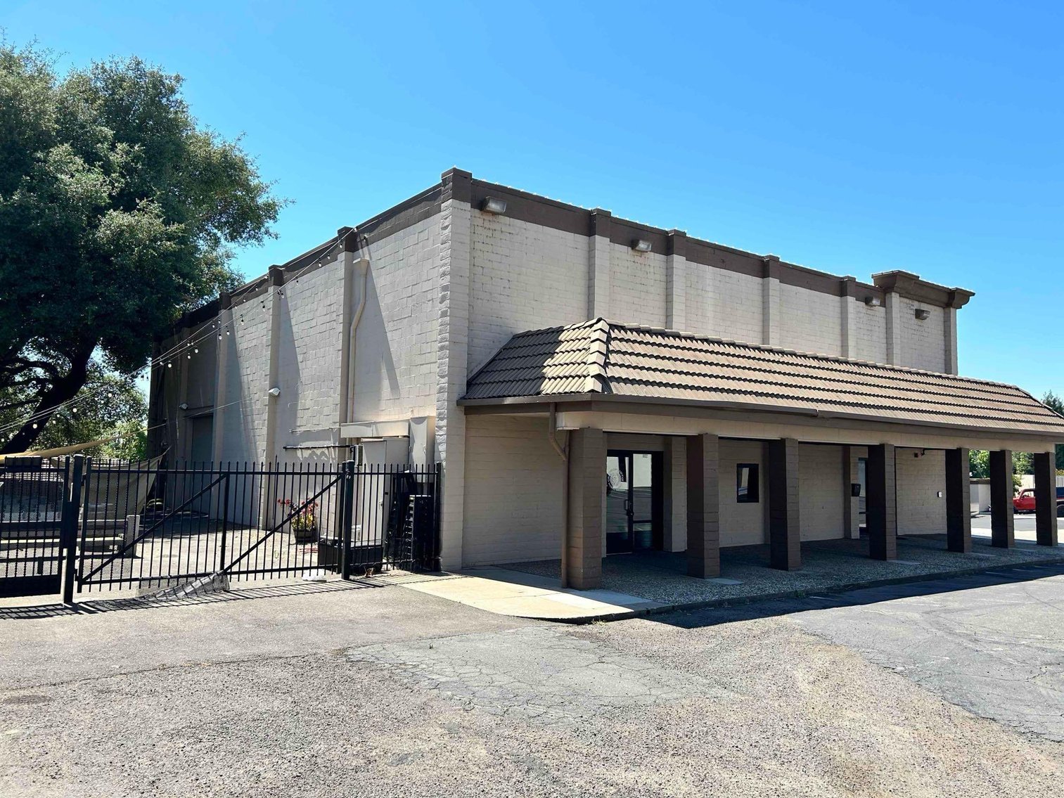 Image for Bulk Bid of Entire CA Brewery, Online Only