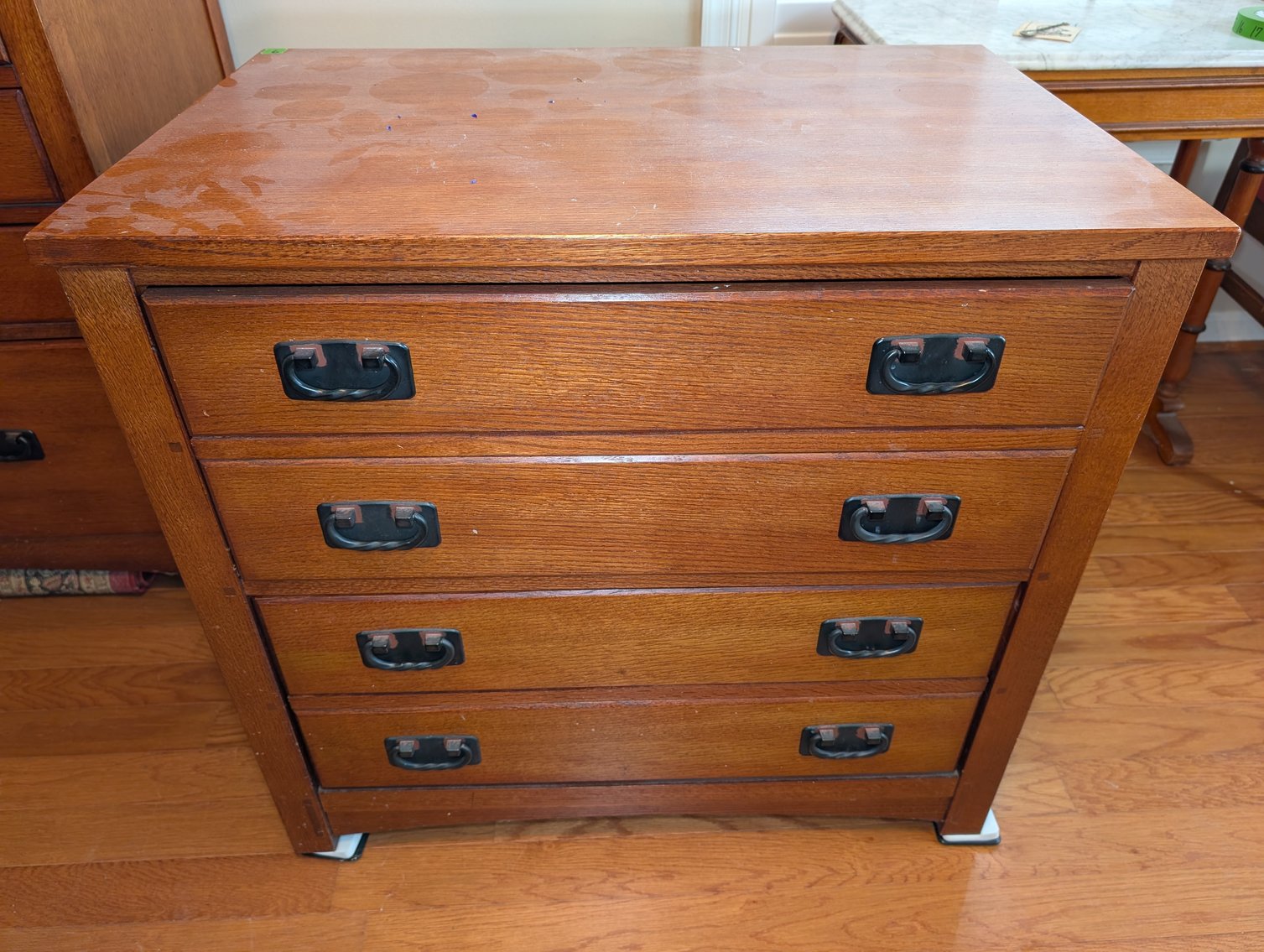 Image for Elizabeth A. Mentzer Living Trust: Longaberger Baskets, Antique Glassware and China, Rugs, Antique Toys & More! - Virtual Auction