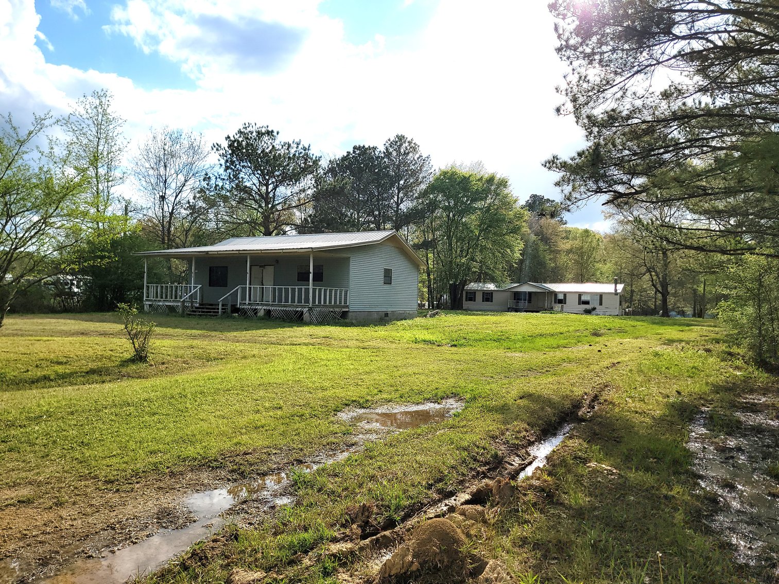 Image for ABSOLUTE AUCTION: WEISS Lake Waterfront, 05.10.25