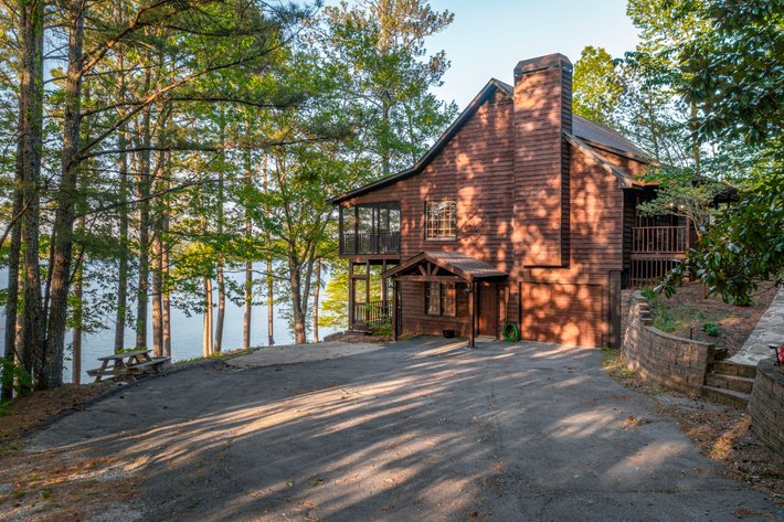 Image for Tri-level Waterfront Home with 3 slip Boat House