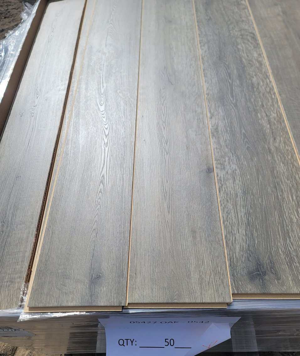 New Waterproof Vinyl & Laminate Snap Together Flooring (117238)