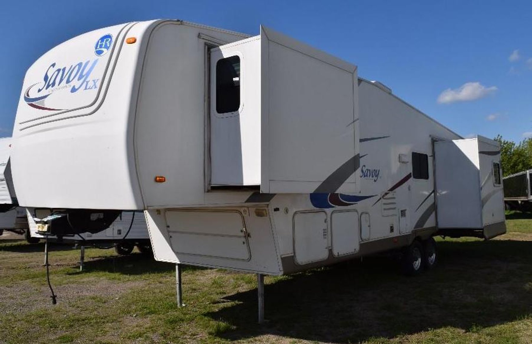 (17) Campers - 1986 26 Foot Starcraft Islander