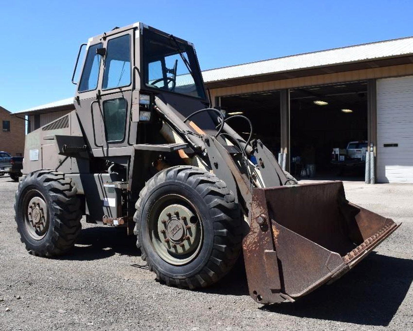 2002 Ford F-550 4X4 Terex Boom - 1984 Military Case JI Loader