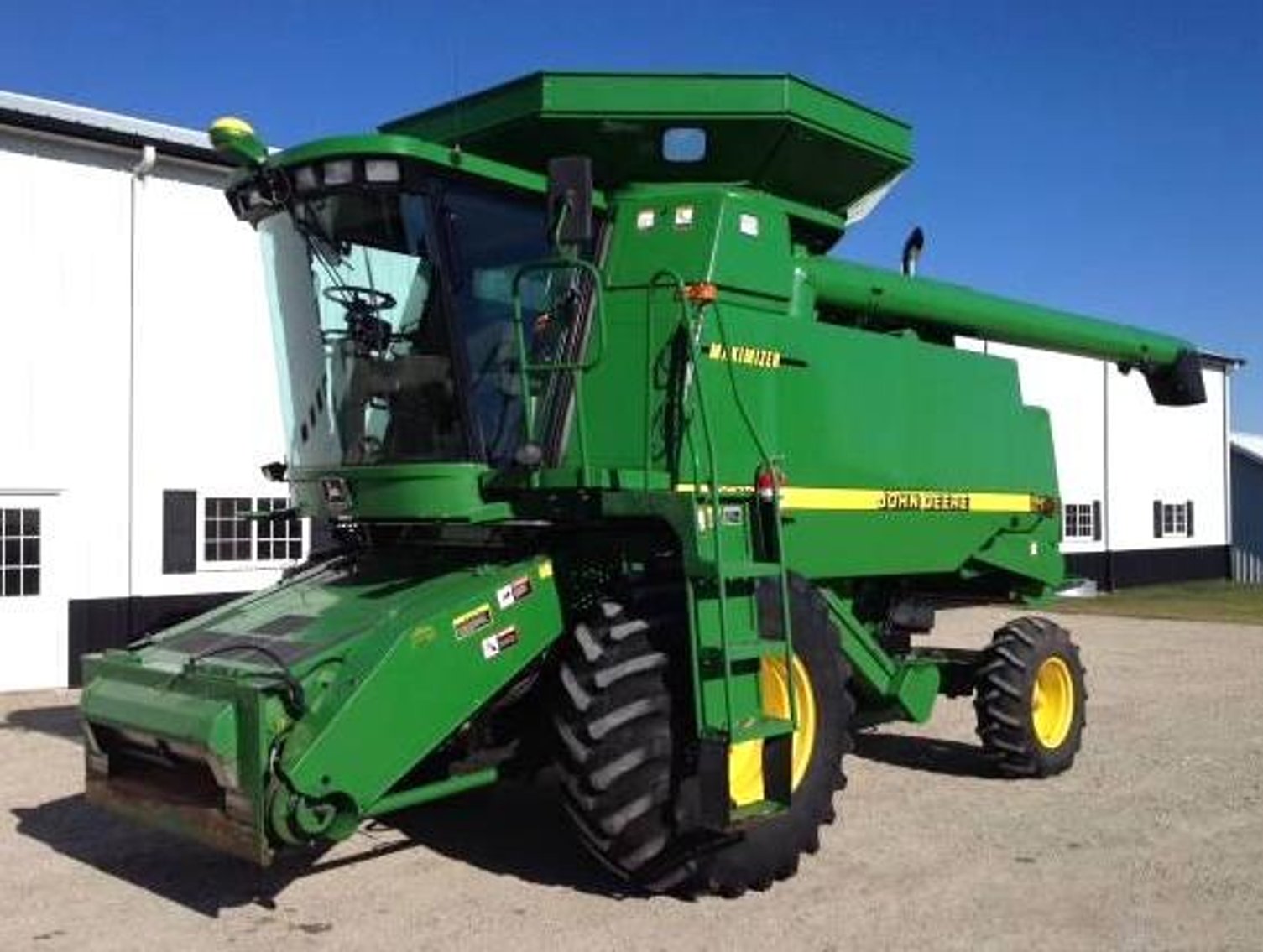 John Deere Maximizer Combine - John Deere 8520 Tractor - Gravity Wagon