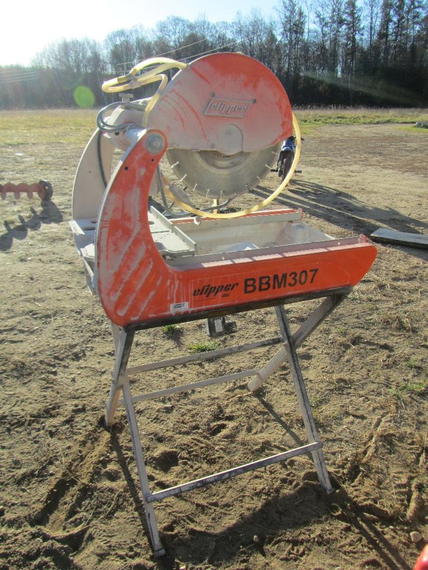 Moving Auction, Pequot Lakes