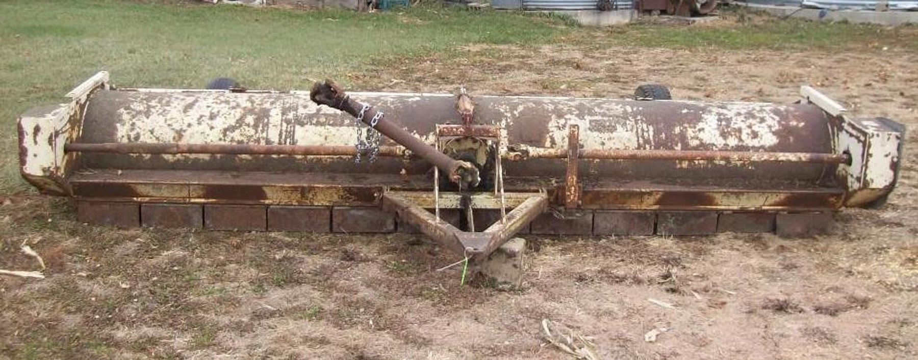 2014 HitchDoc Snowblower - IH Farmall 706 - Stalk Chopper - Hubs & Duals- (2) Bin Fans