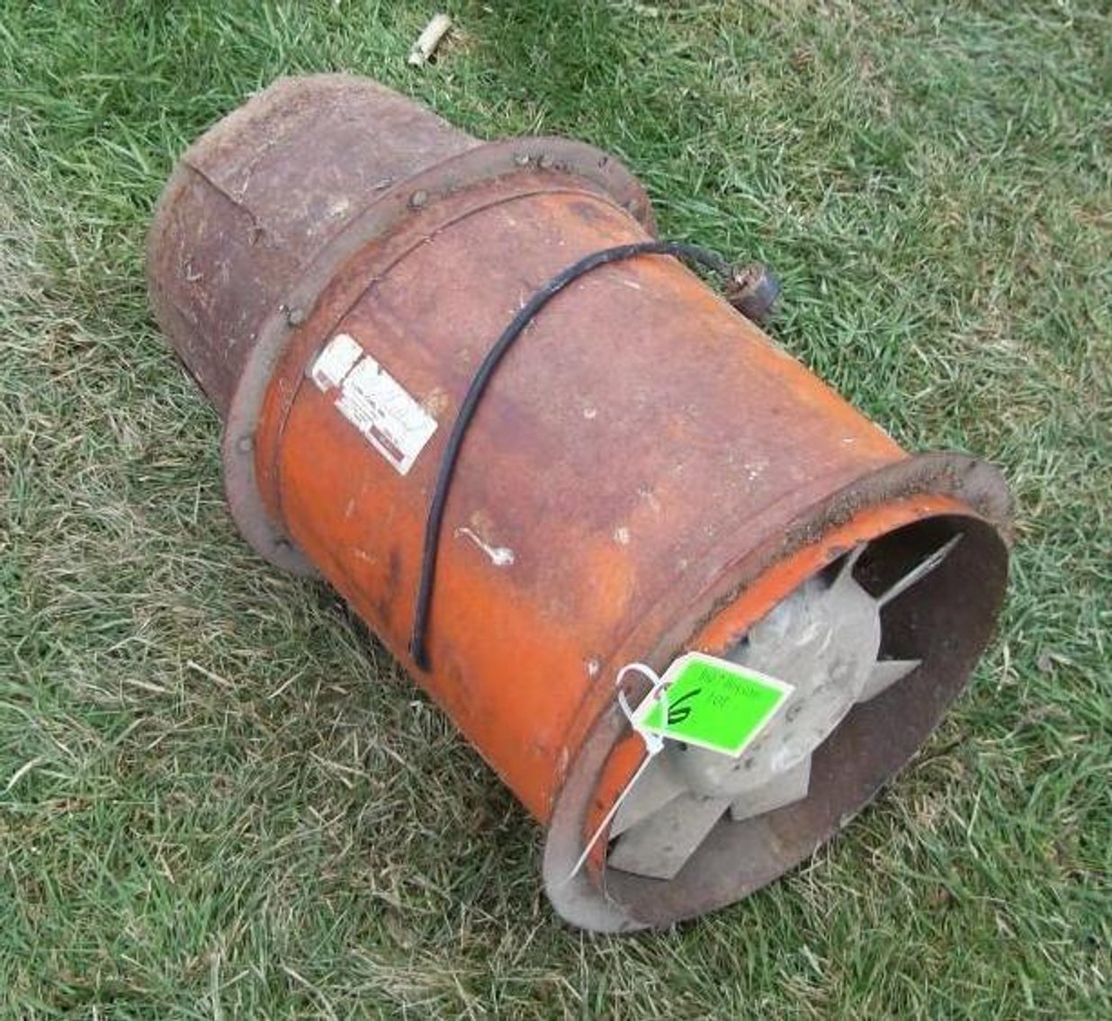 2014 HitchDoc Snowblower - IH Farmall 706 - Stalk Chopper - Hubs & Duals- (2) Bin Fans