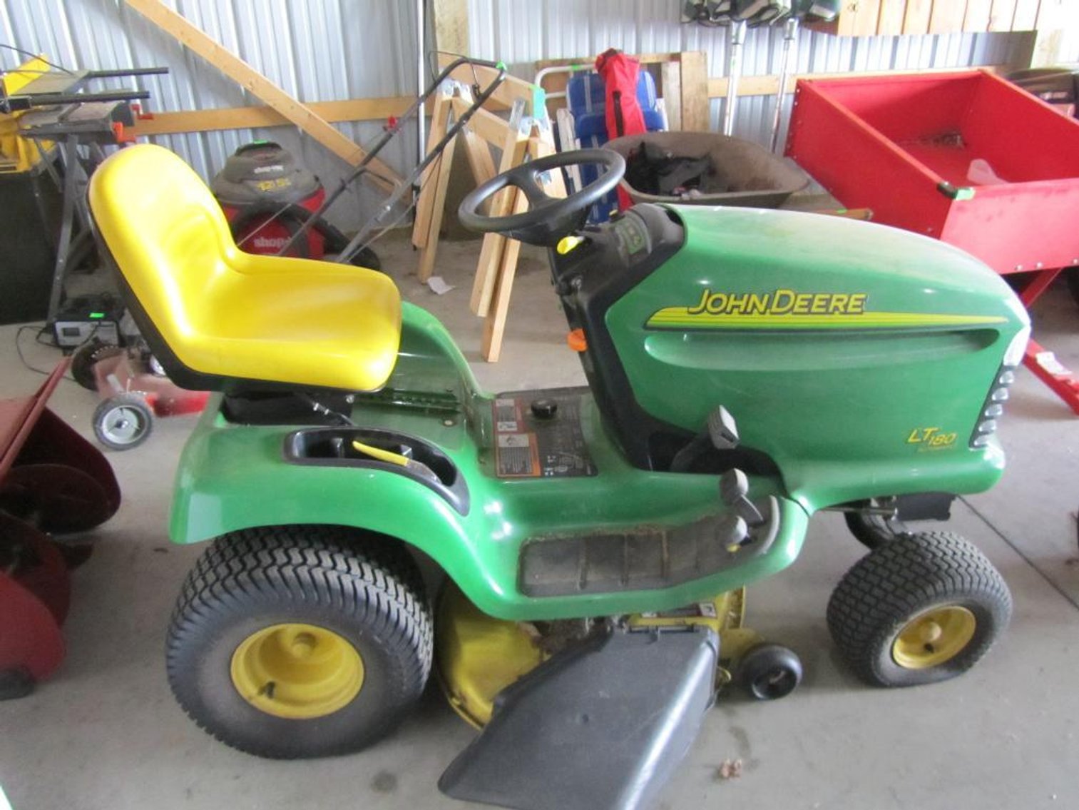 Pat White Living Estate, Merrifield, MN