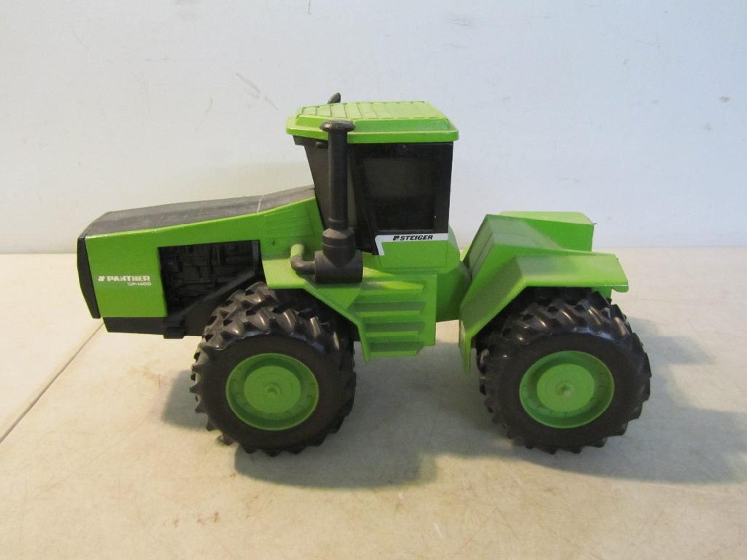 Ideal Corners Early April Consignment Auction