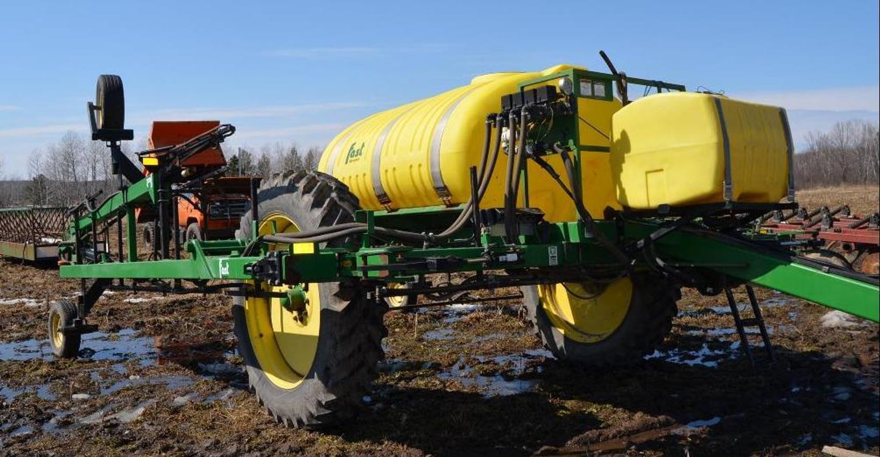 IH Tractors, Machinery, Feed & Dairy Equipment