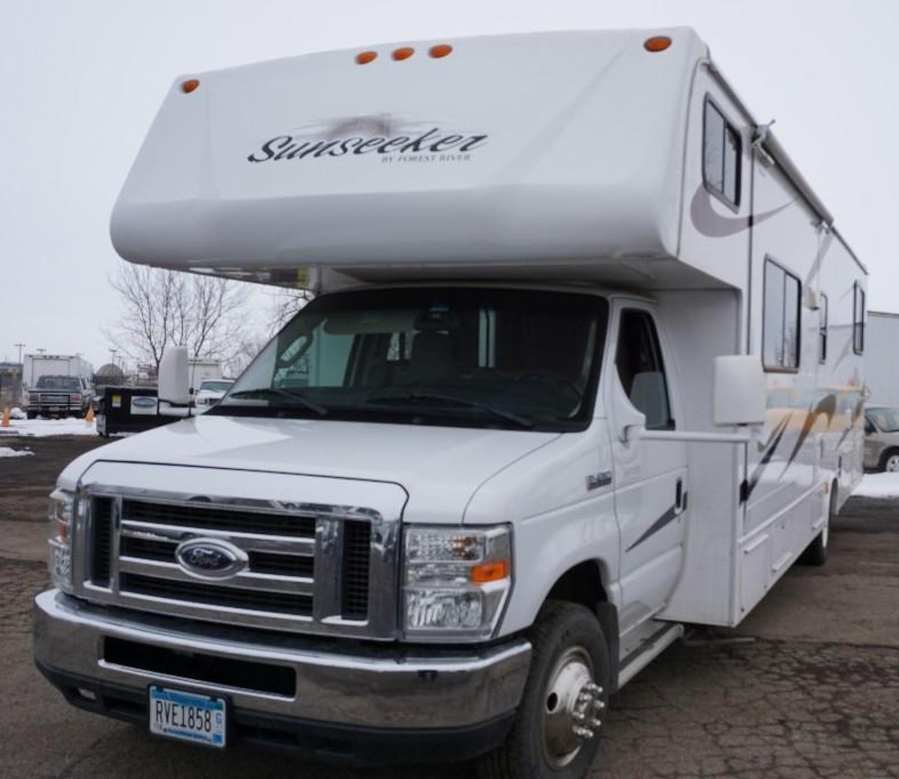 ​​​​​​​2011 Forest River Sunseeker 3170 32' Motorhome