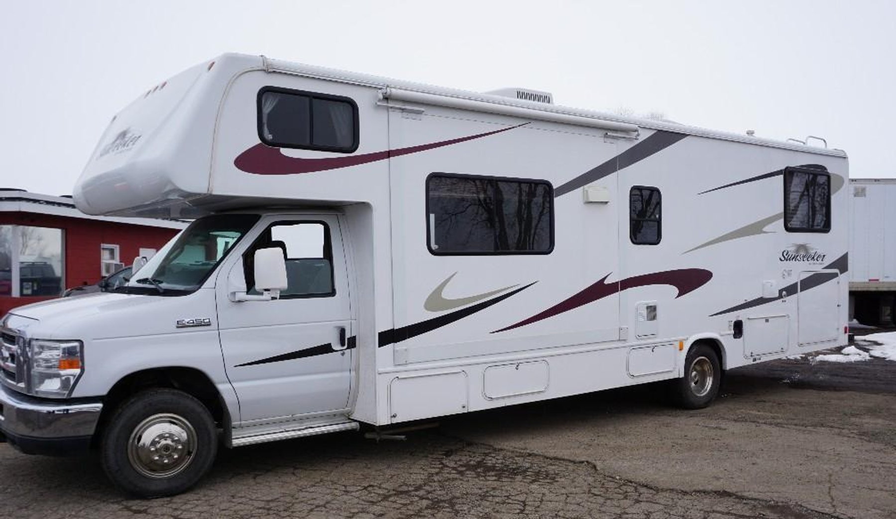 ​​​​​​​2011 Forest River Sunseeker 3170 32' Motorhome