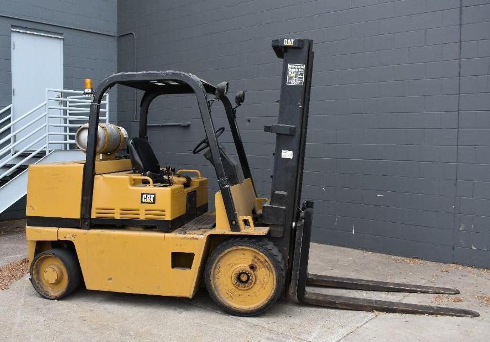 Caterpillar T125D 12,500 Lb. Forklift