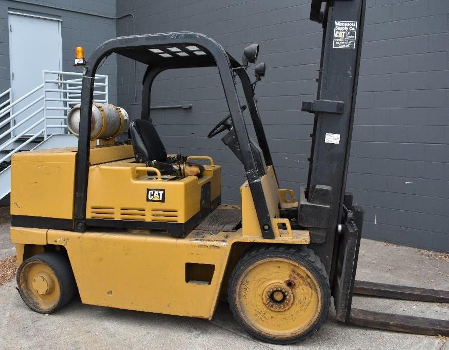 Caterpillar T125D 12,500 Lb. Forklift