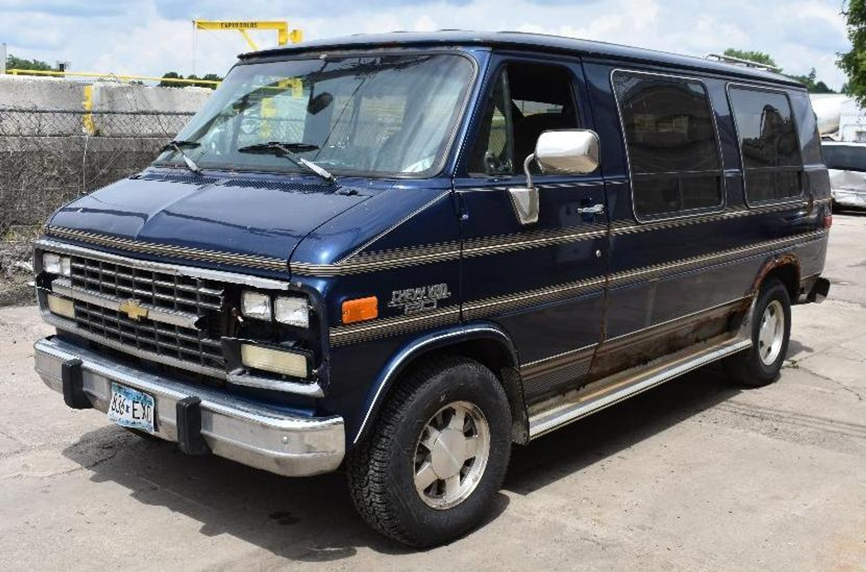 Bobby & Steve's Auto World of Minneapolis Impound Vehicles