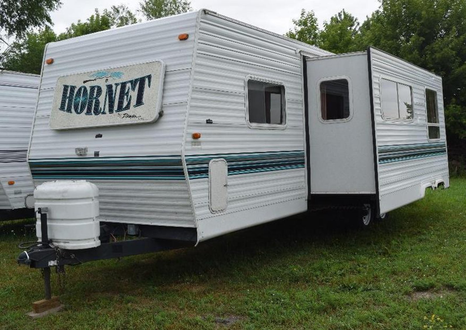 Airstream - 26' Thundercraft Boat - (11) Campers