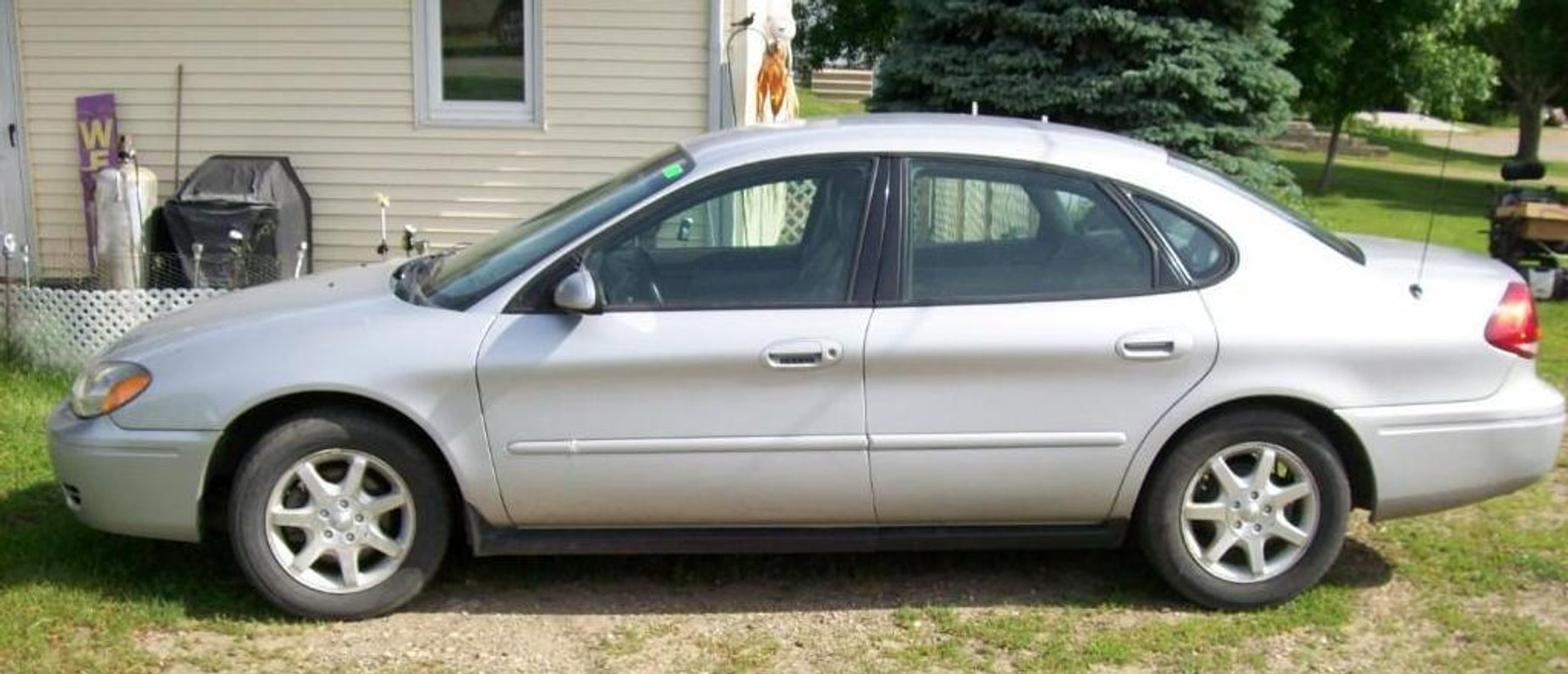 1993 Rinker Captiva 235 Boat & Trailer, 1997 Hitchhiker 30', 2007 Ford Taurus & 2002 Dodge Sport Wheelchair Van