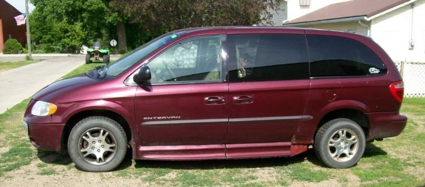 1993 Rinker Captiva 235 Boat & Trailer, 1997 Hitchhiker 30', 2007 Ford Taurus & 2002 Dodge Sport Wheelchair Van