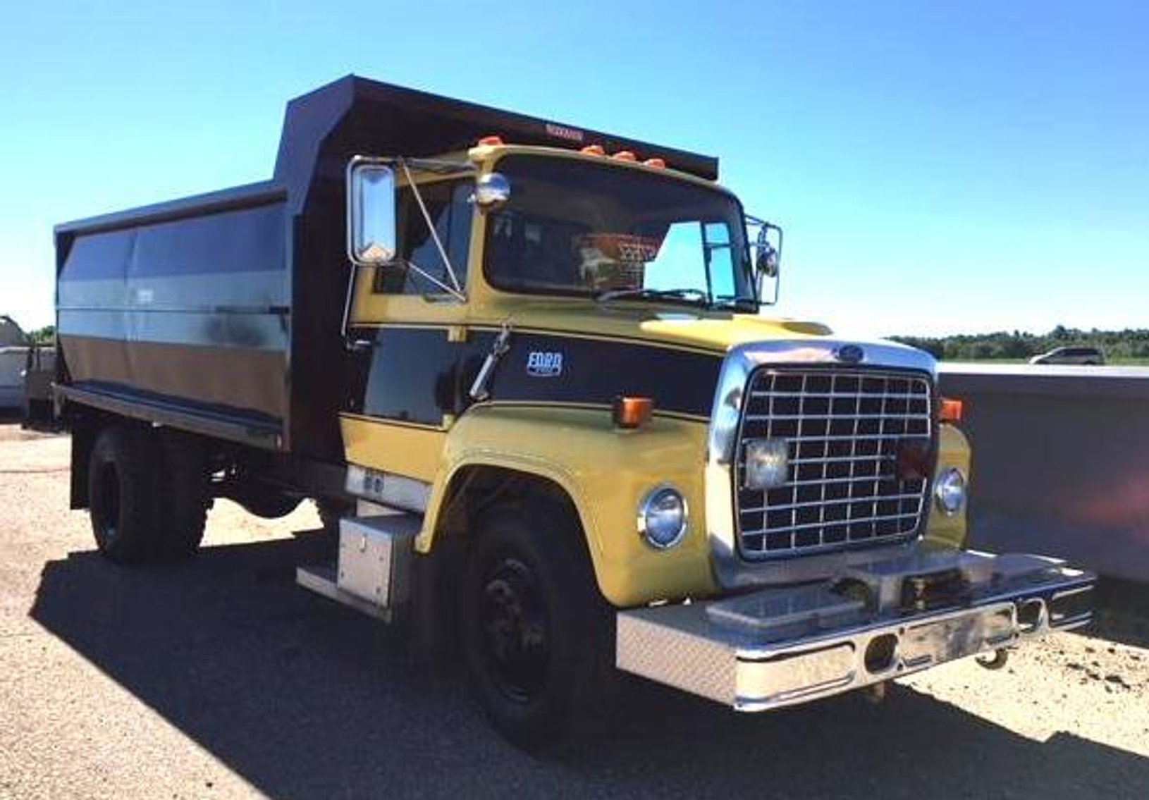 Crysteel Truck Equipment Surplus