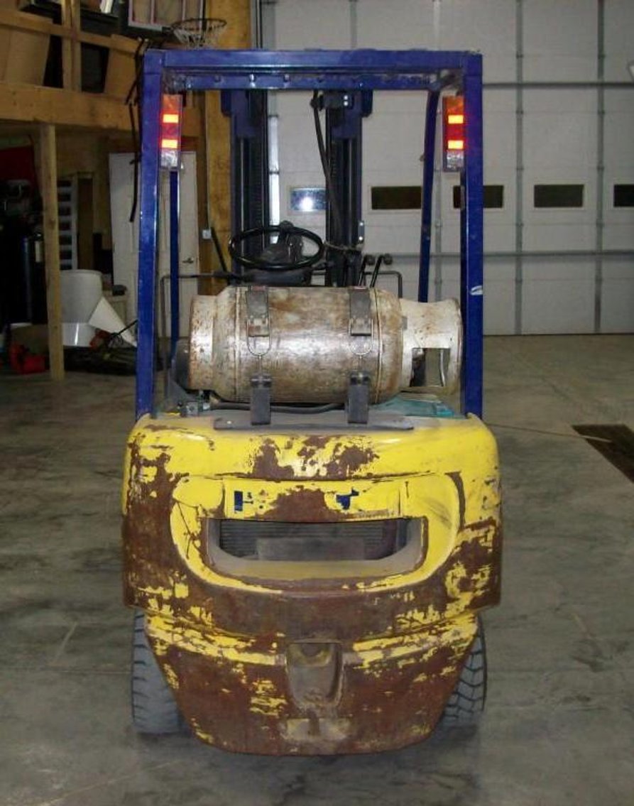 Komatsu FG18HT-16 Forklift - 1974 John Deere 4230 Tractor