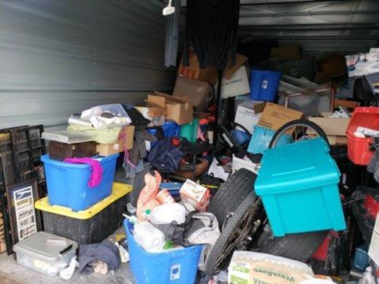 (1) 10X20 Storage Unit