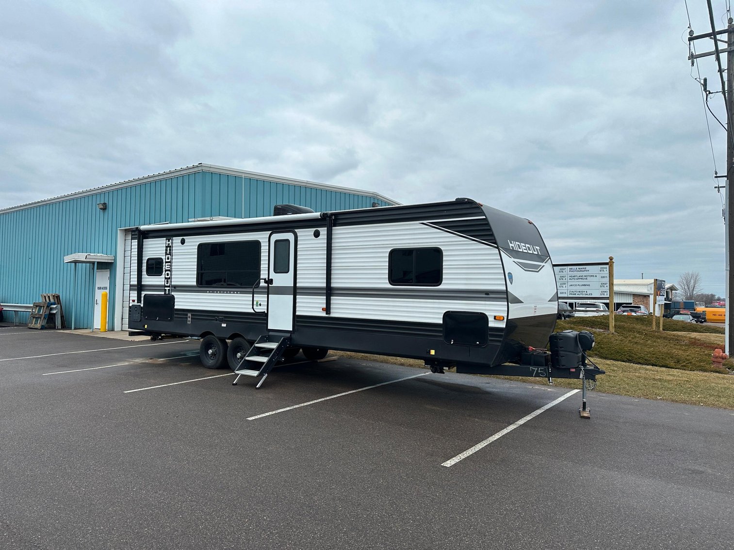 2023 Keystone Hideout 28RKS Camper &  2022 Heartland BH 250 Camper