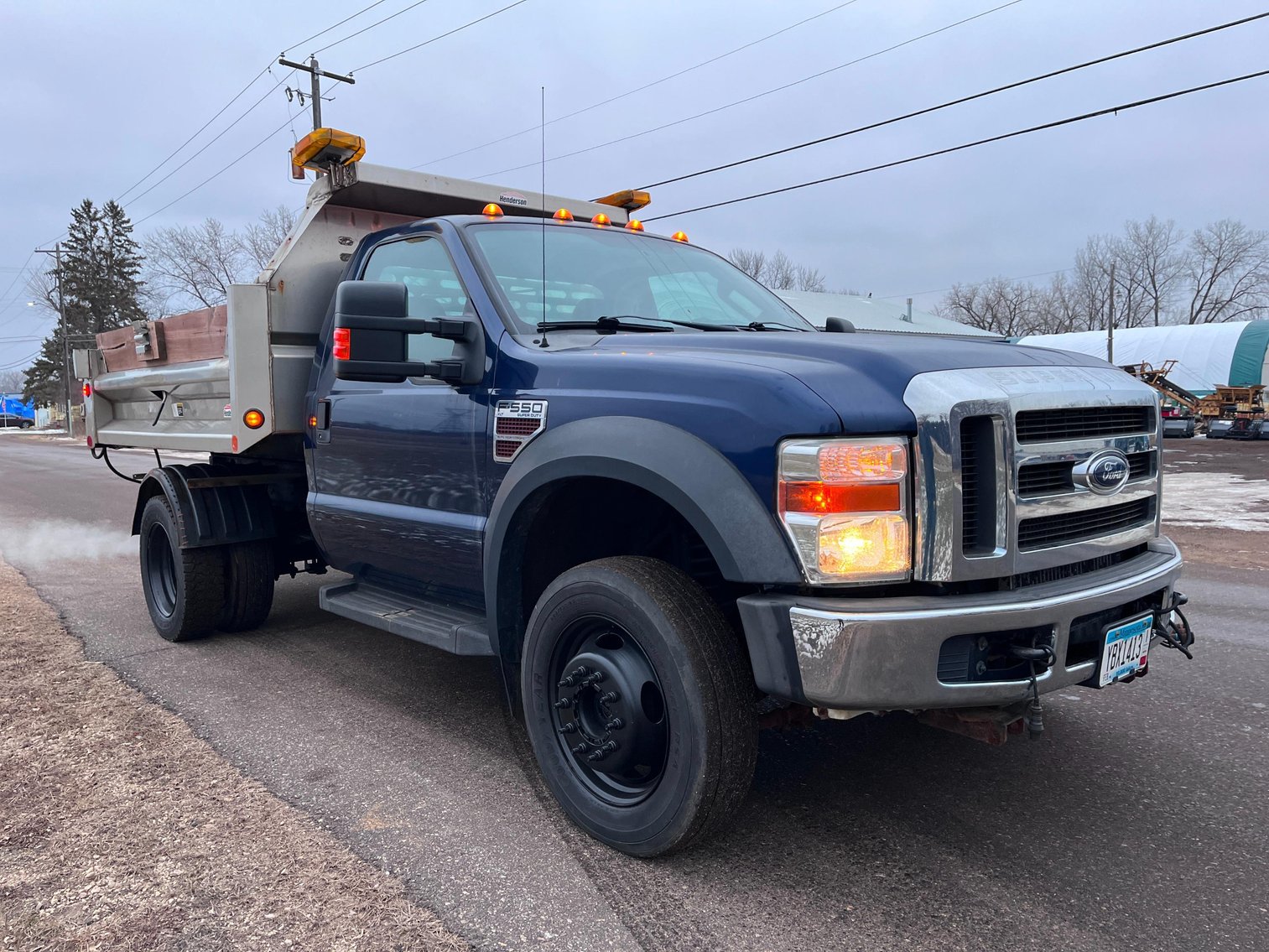 2008 Ford F-550 Super Duty XLT With Salt Spreader