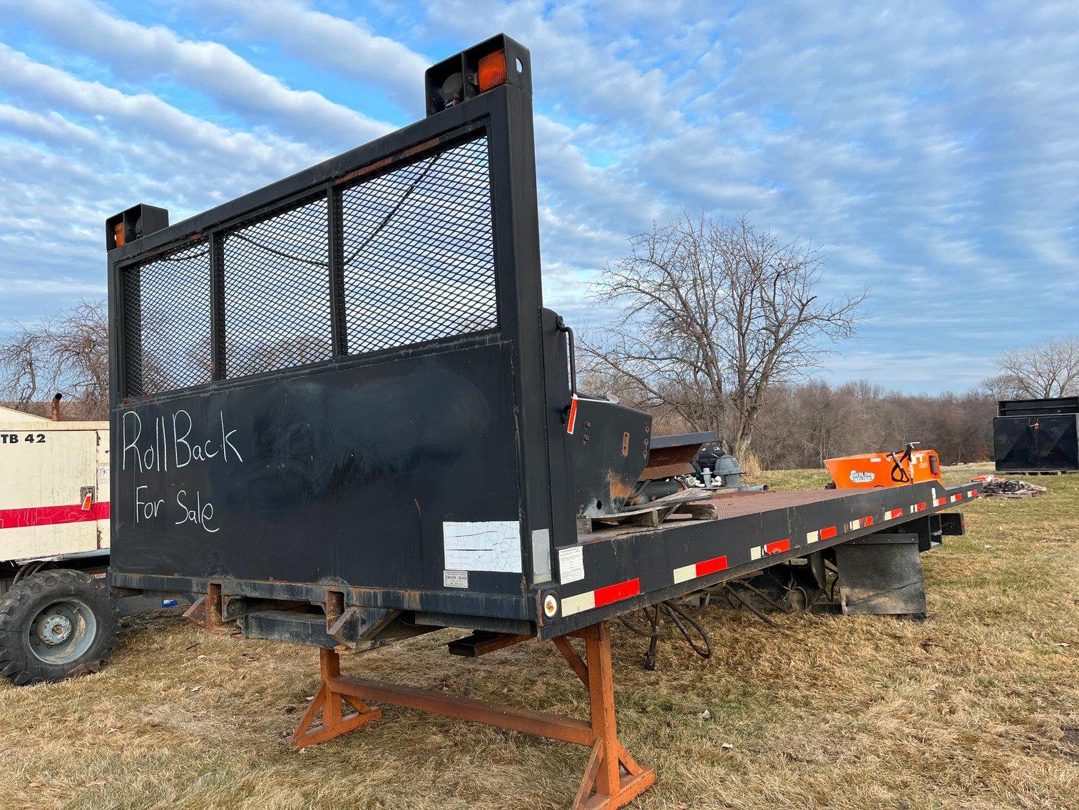 1989 Boss 546MK58-2 Propane Material Handler & Taylor Steel Wrecker Body