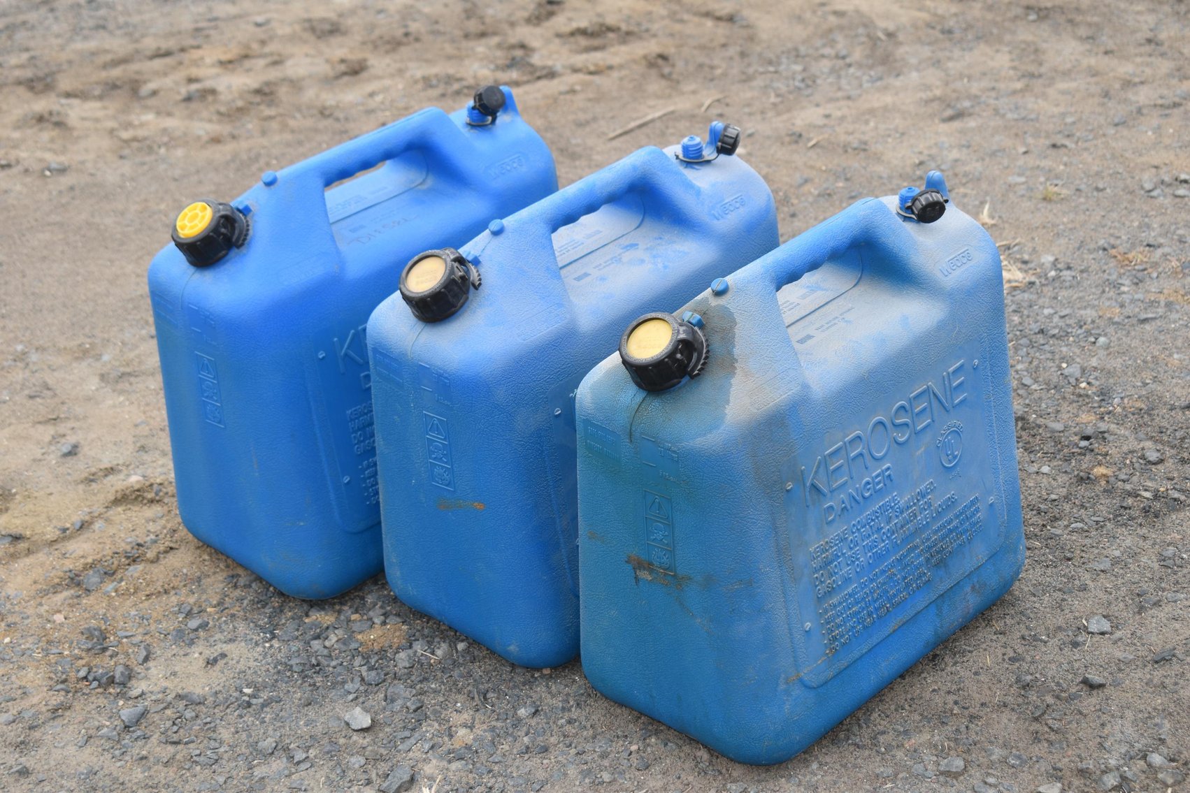 2004 Dressen 16' Flatbed, 5th Wheel Hitch & Lawn Care