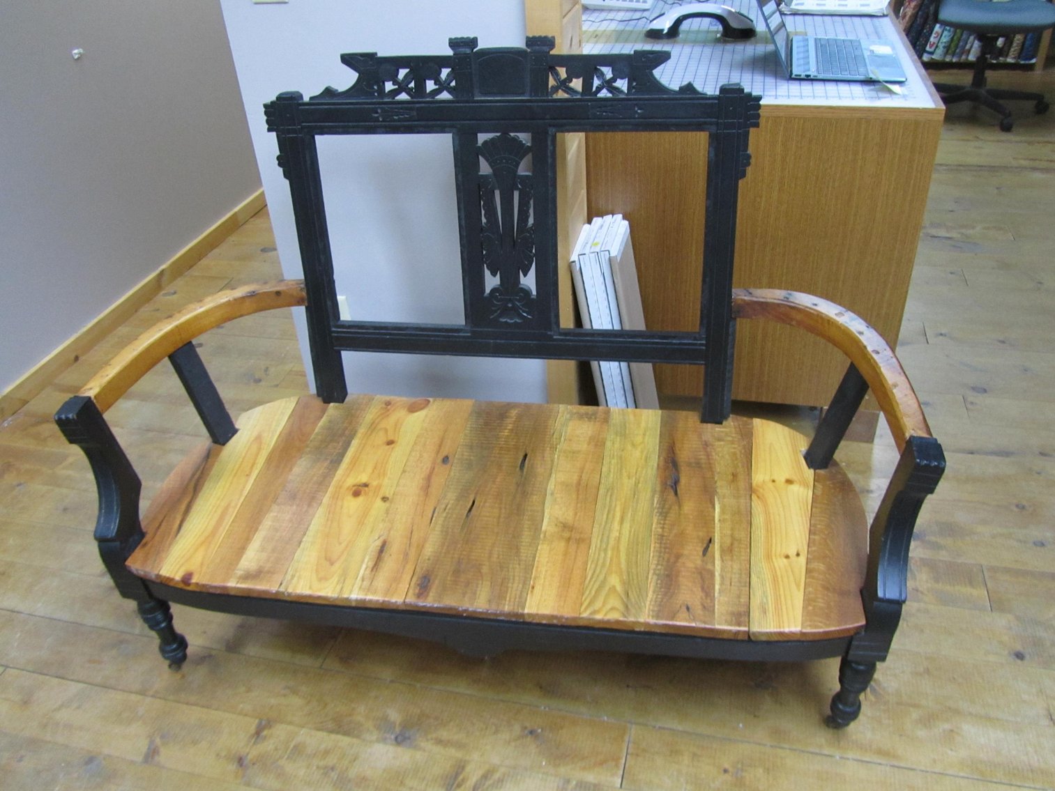 Green Owl Gallery & Painted Turtle Quilt Shop Liquidation Auction, Aitkin, MN