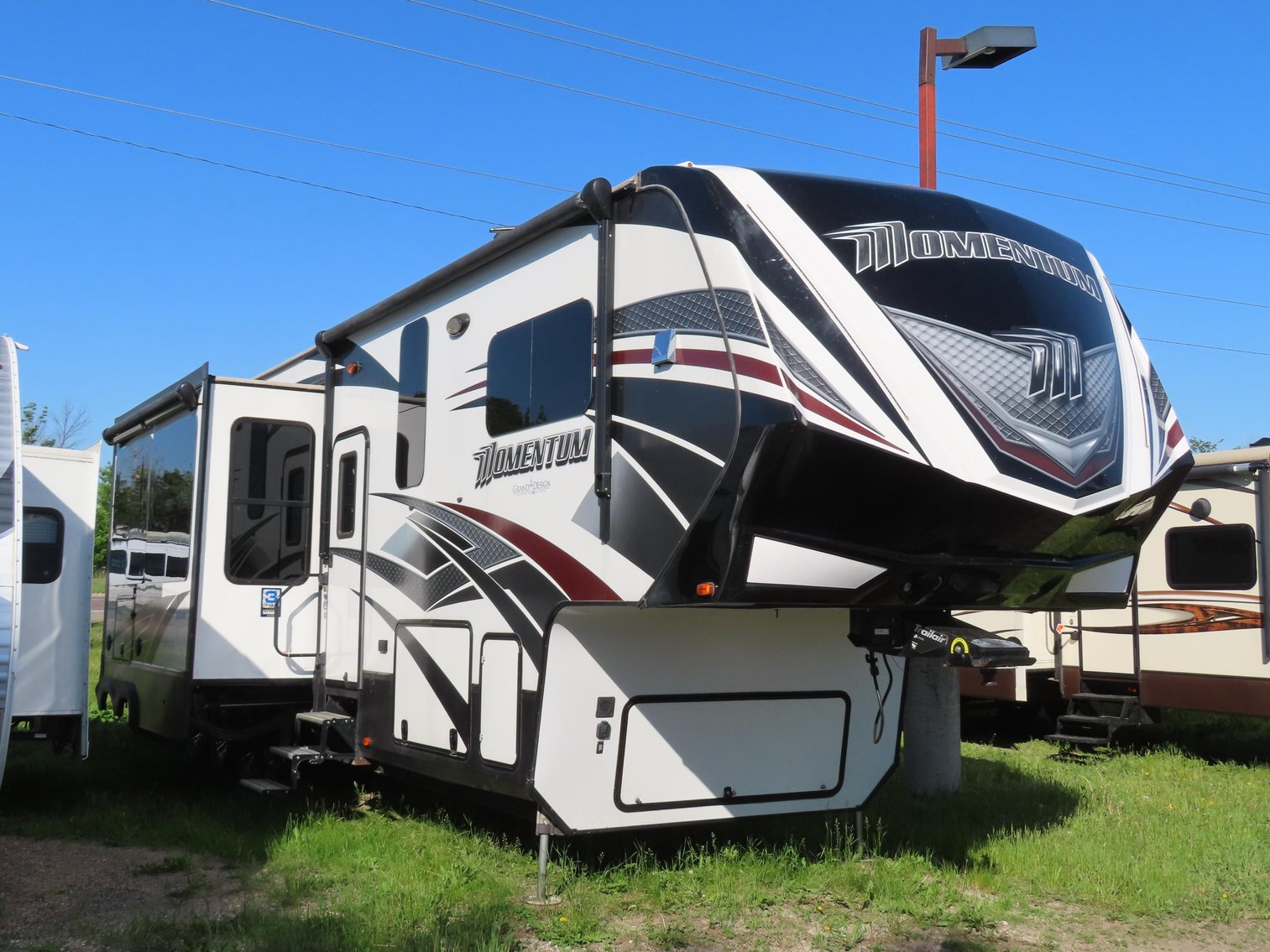 26 Units: Toy Hauler, Motorhome, (5) 5th Wheels, (19) Travel Trailers