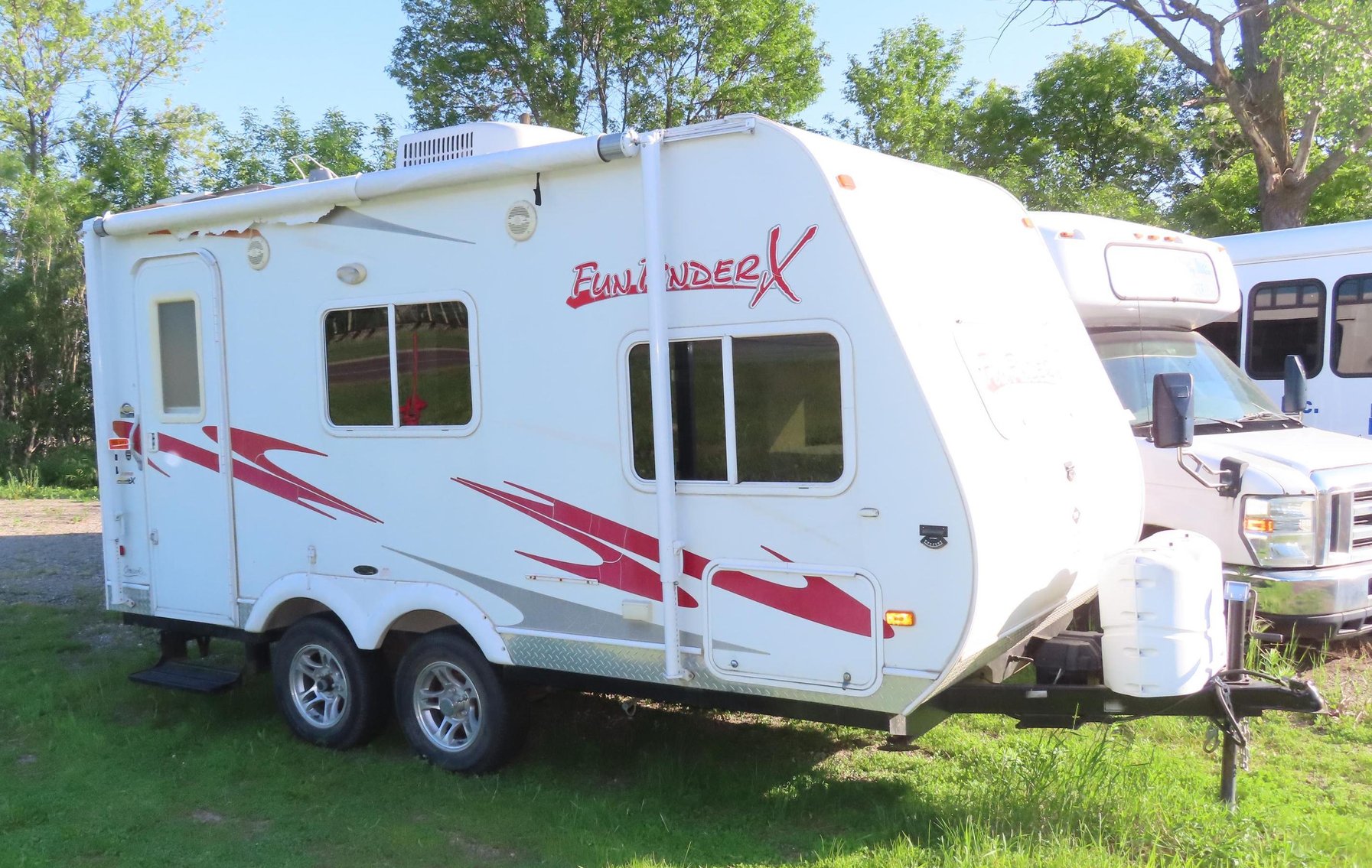 26 Units: Toy Hauler, Motorhome, (5) 5th Wheels, (19) Travel Trailers