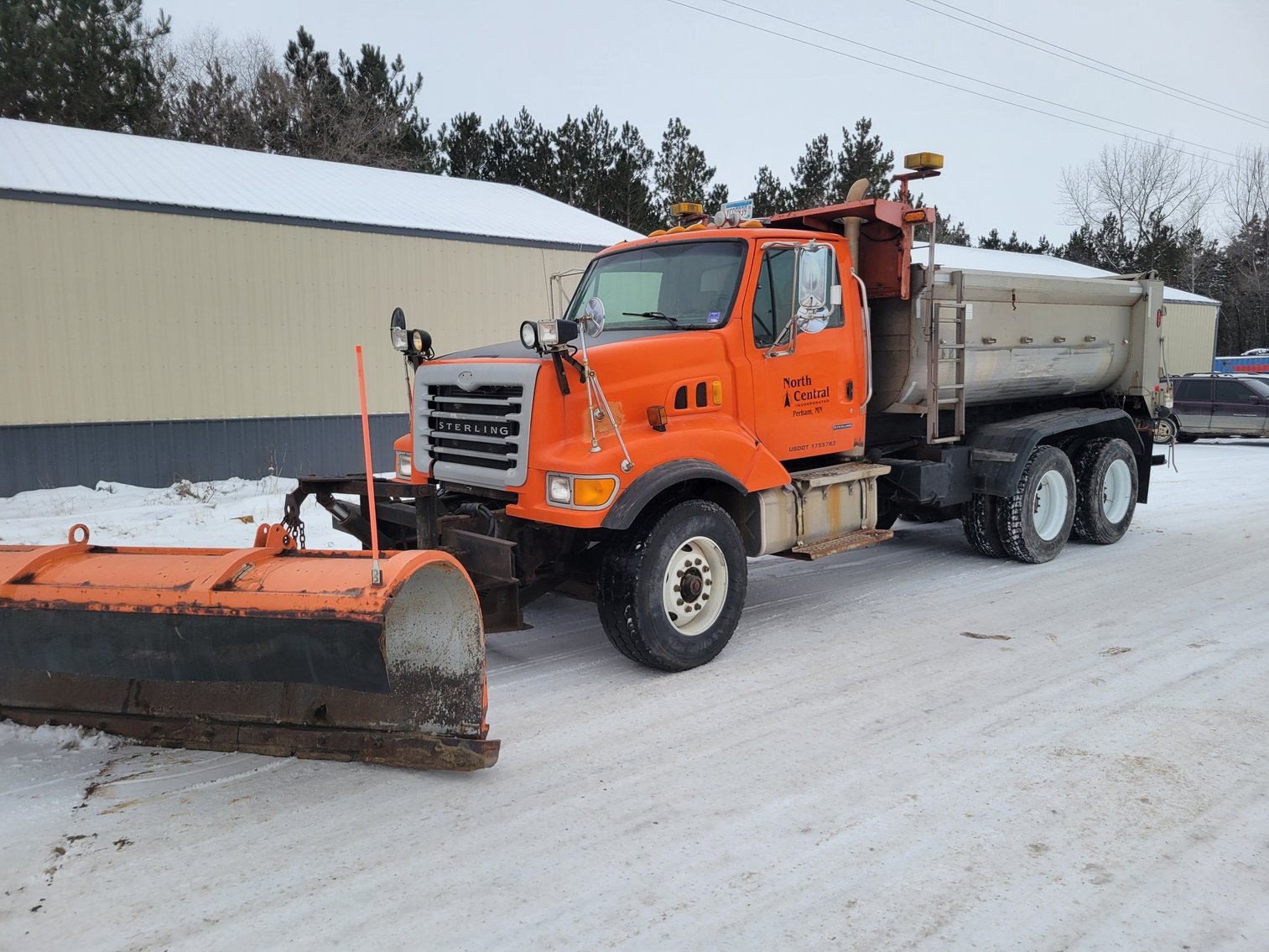 Excavator Contractor Year End Auction  (152951)