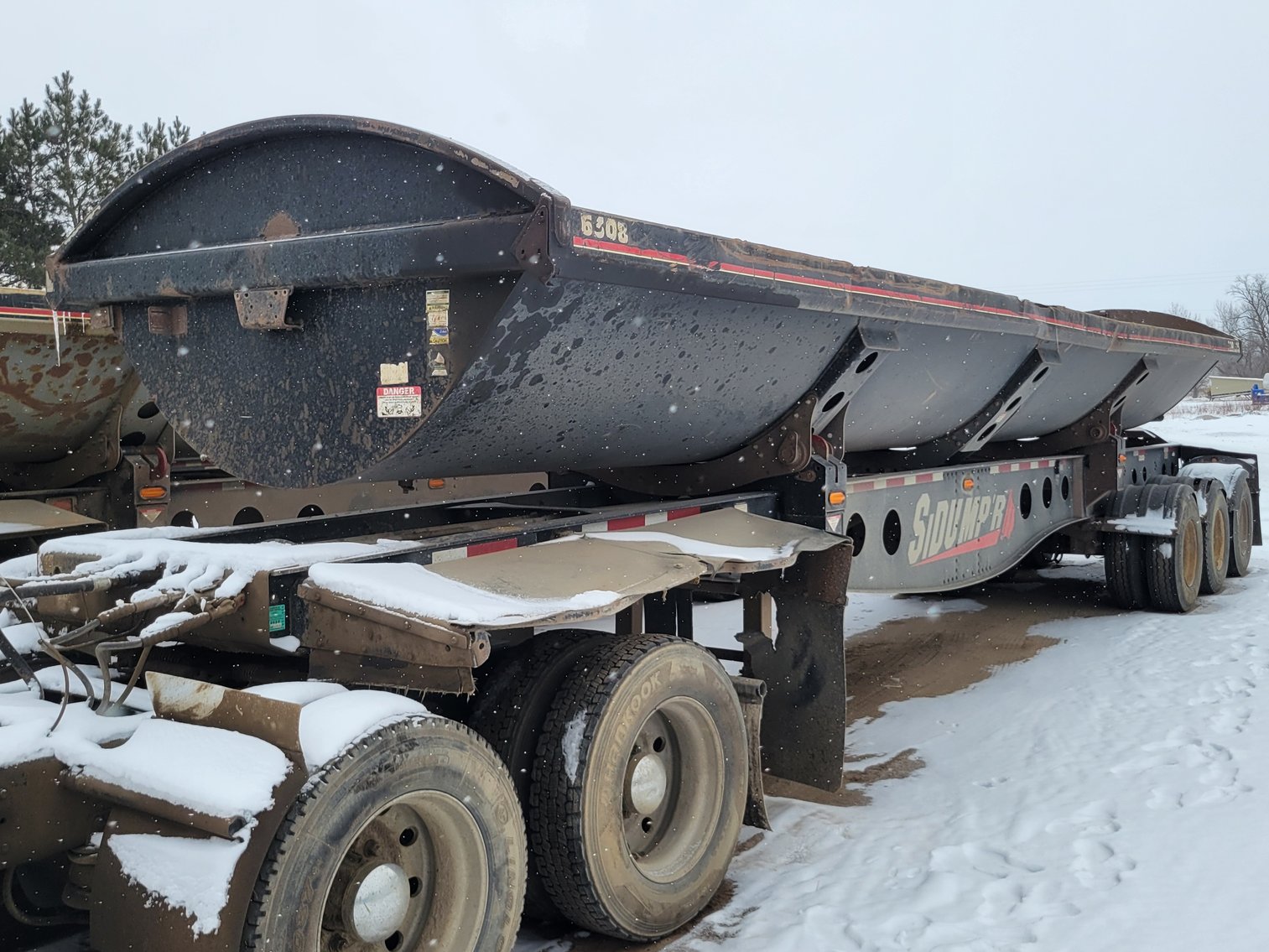 Excavator Contractor Year End Auction  (152951)