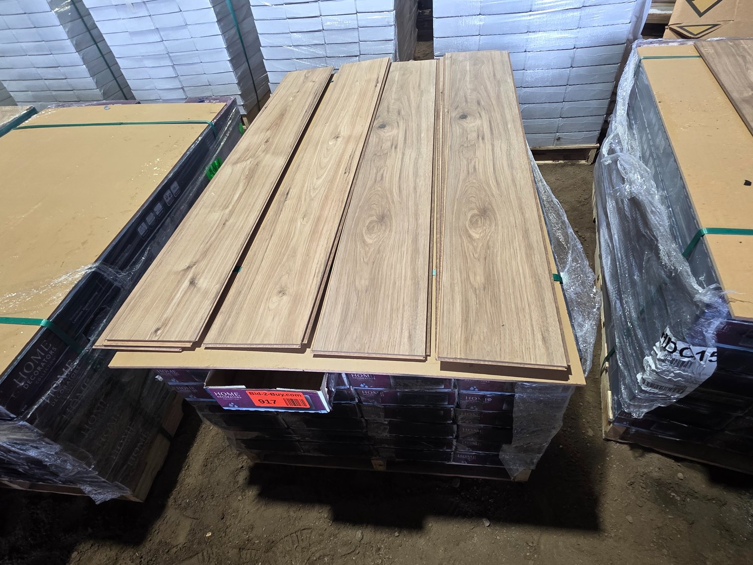 Luxury Click Plank Flooring: 20,000+ Sq Ft: #1 (154062)