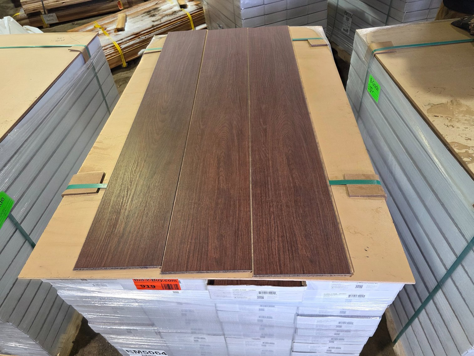 Luxury Click Plank Flooring: 20,000+ Sq Ft: #1 (154062)