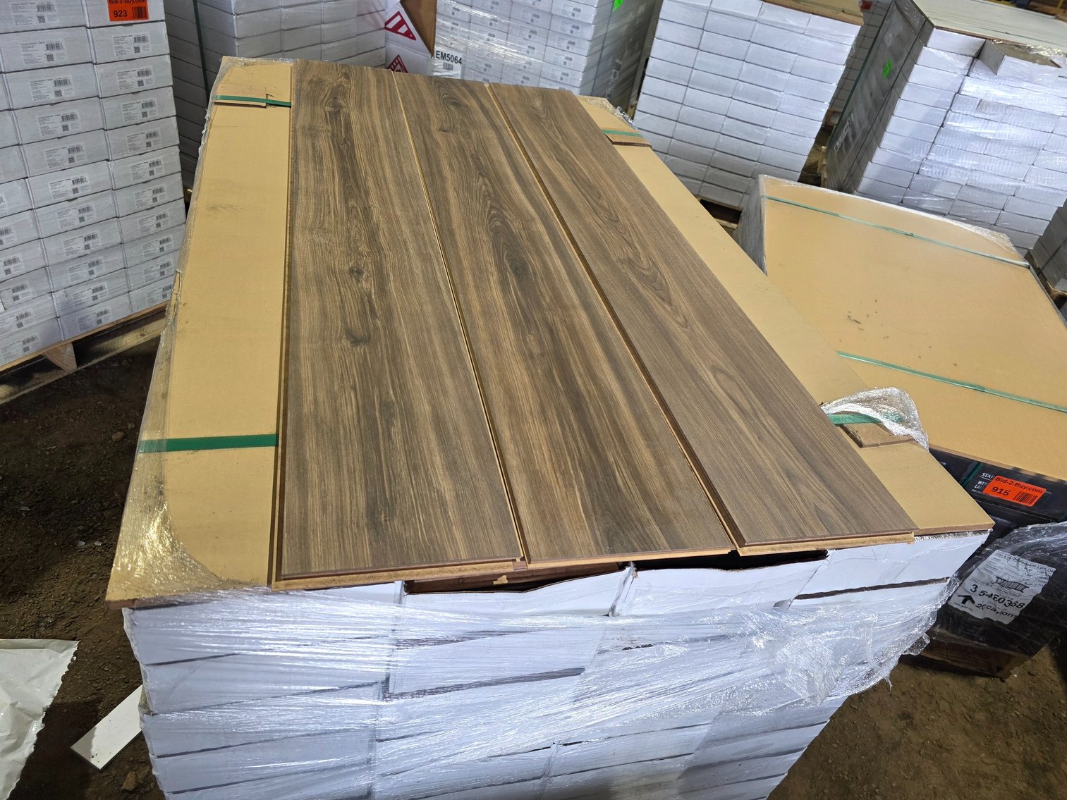 Luxury Click Plank Flooring: 20,000+ Sq Ft: #1 (154062)