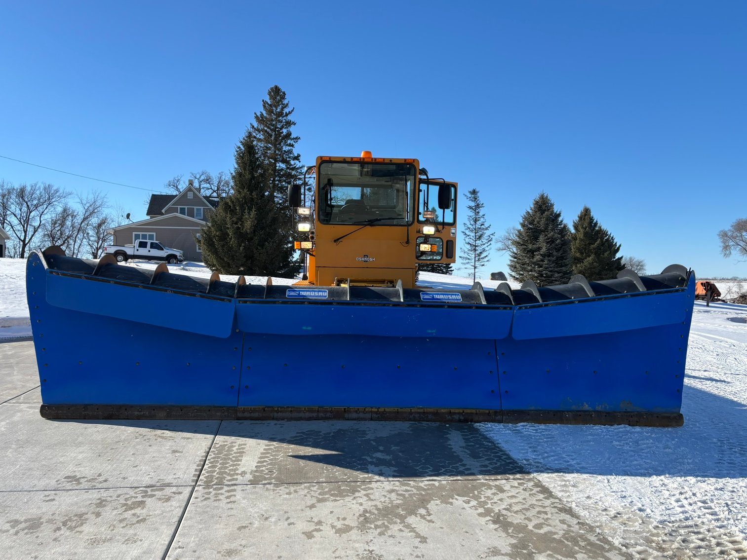 1996 Oshkosh H-2518 Truck With 27' Plow & Protech 14' Snow Pusher (157504)