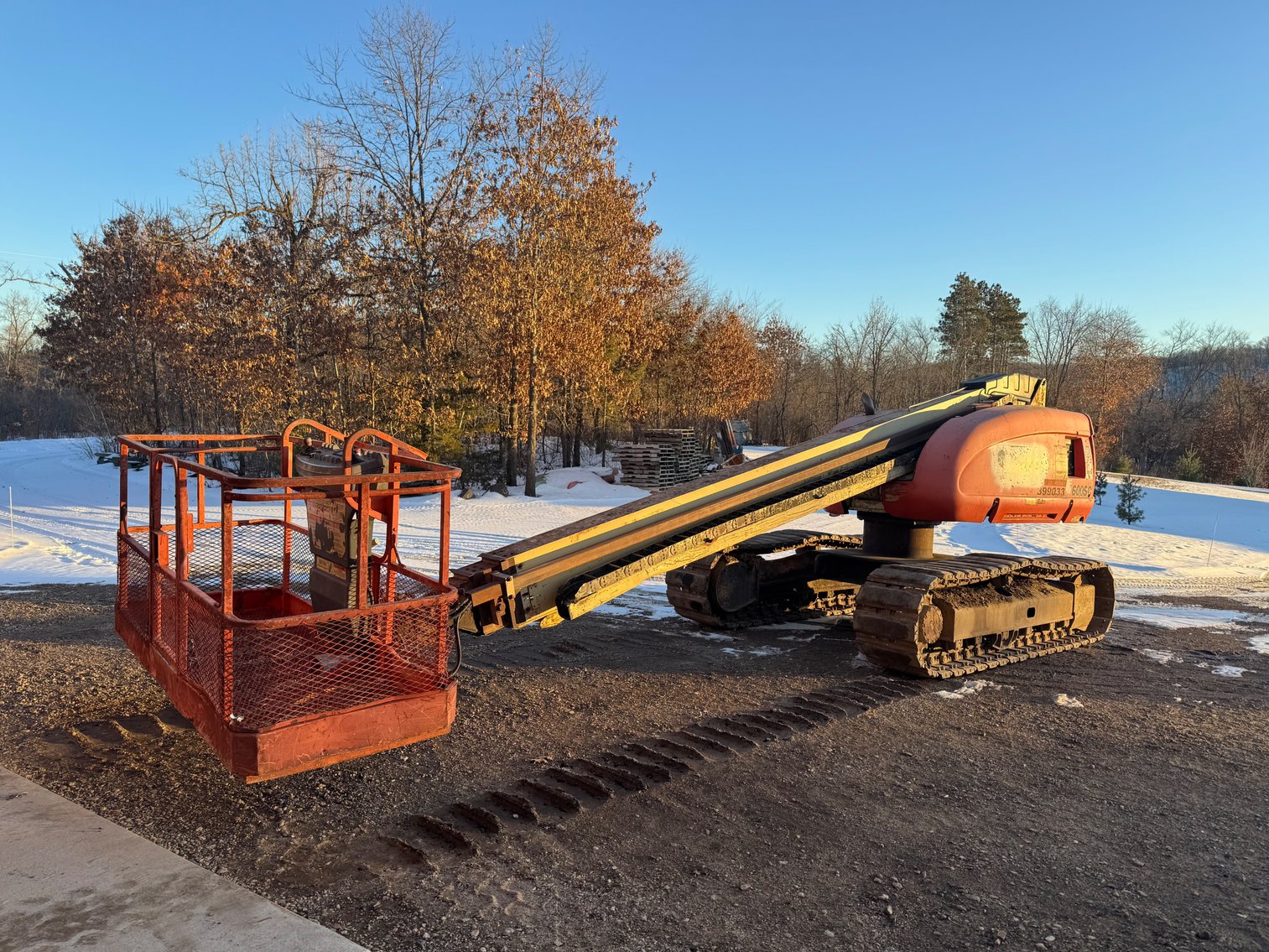 Surplus Construction & Ag Equipment, 2000 GMC C6500 Rollback