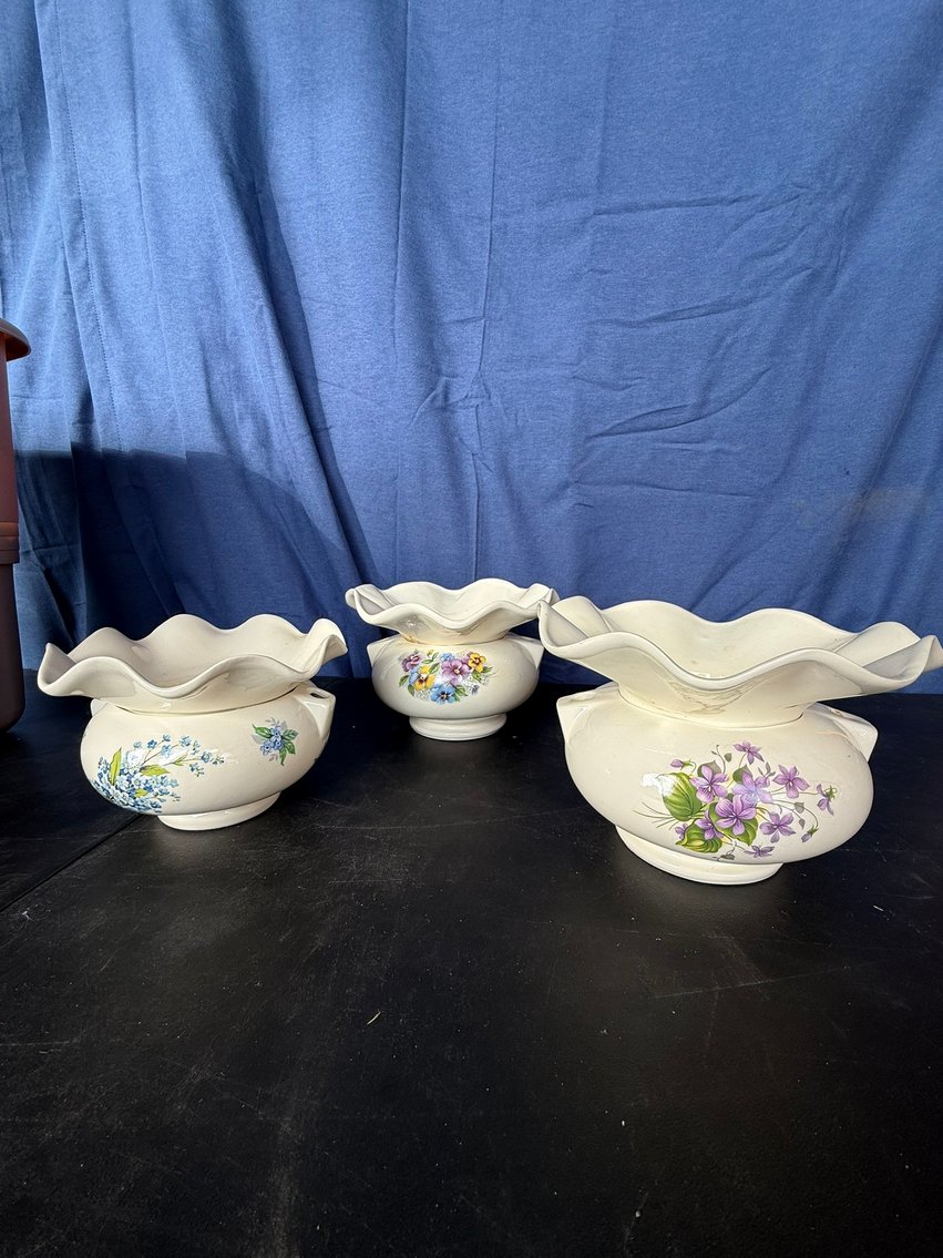 Living Estate Auction: Furniture, Collectible Dolls, Glassware & Décor